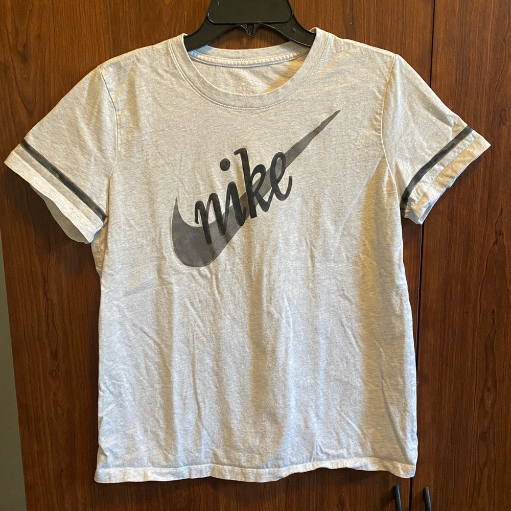 M Nike t-shirt